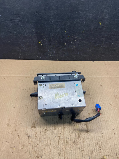 1993 1994 1995 Cadillac Fleetwood Deville AM/FM Radio CD Player q0990 DG4