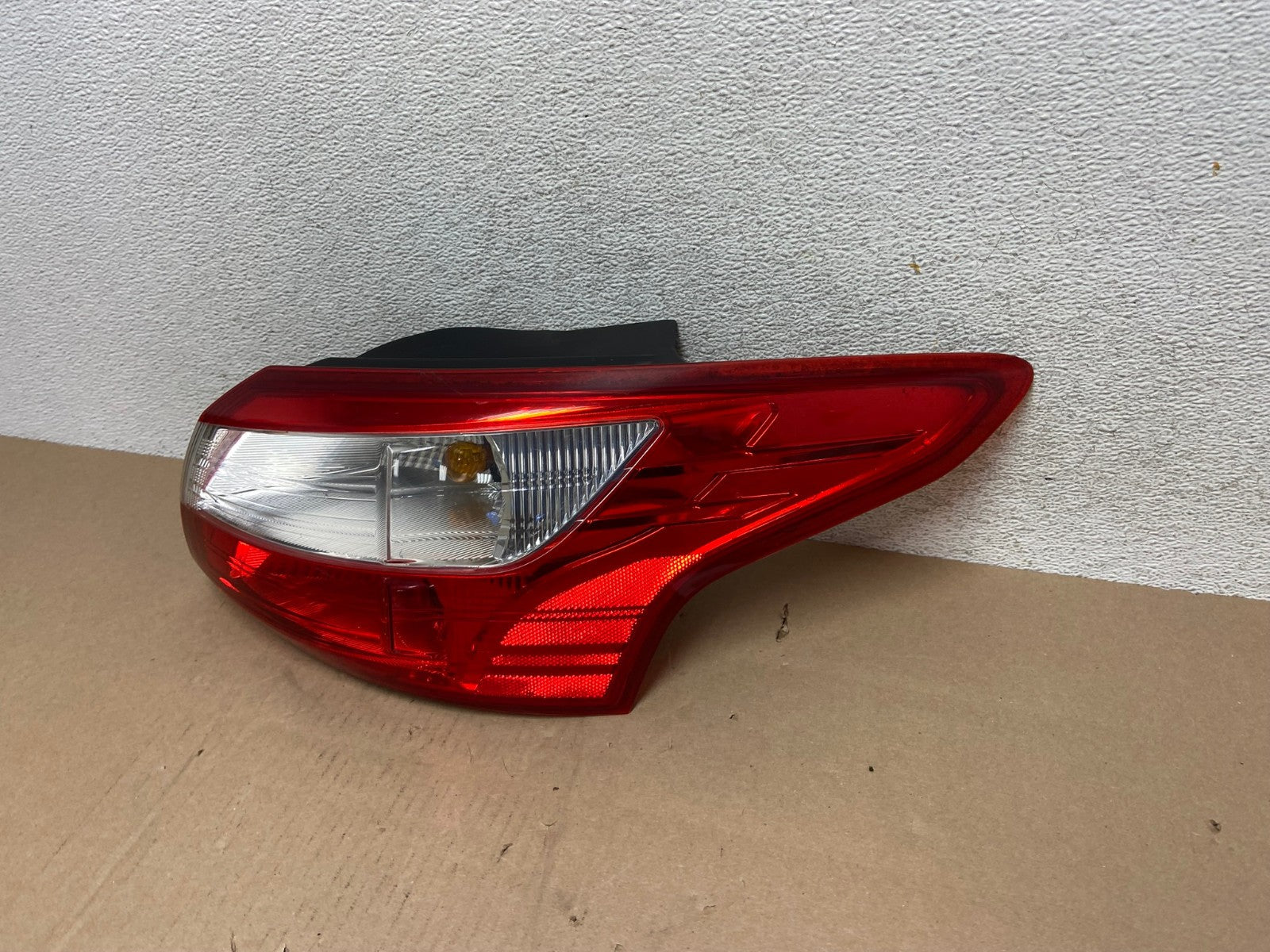 2012 2013 2014 Ford Focus Sedan Right Passenger Rh Side Tail Light AG6653 LK1