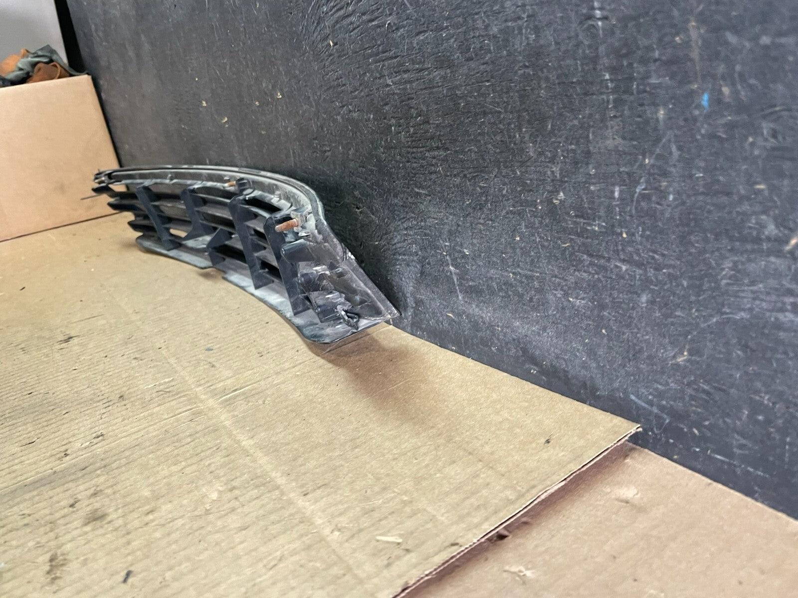 2004 Lexus ES330 Front Upper Grill Grille J4110 PS7