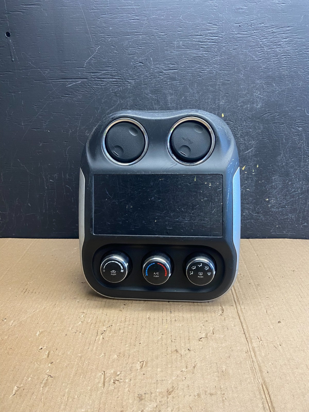 2011 to 2017 Jeep Compass Dash Climate Temperature Control Radio Bezel ae3857 DG0