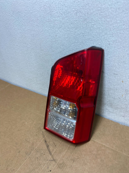 2005 to 2012 Nissan Pathfinder Right Passenger RH Side Tail Light AD6047 DW1