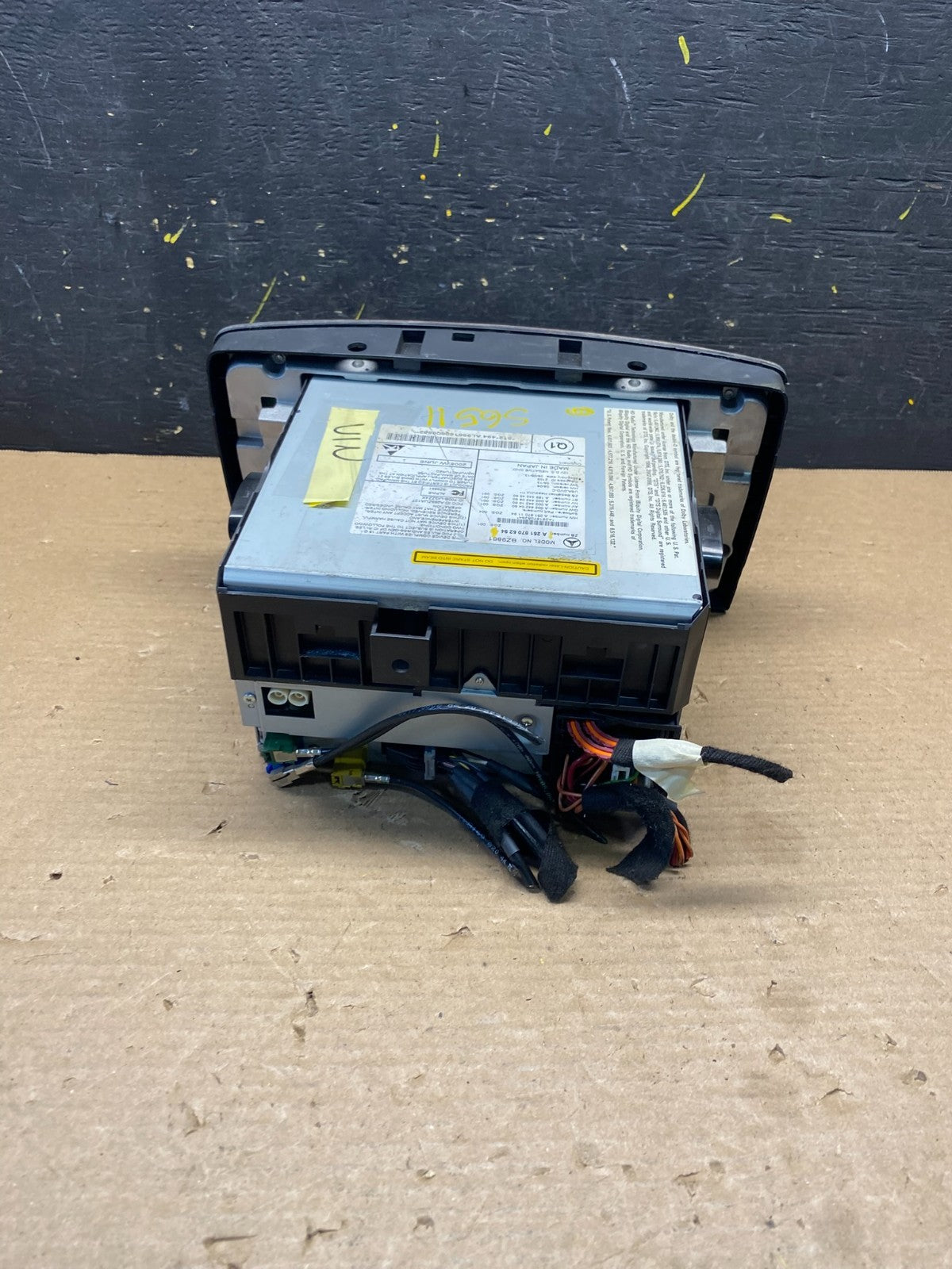 2009-2013 Mercedes W251 R350 Head Command Navigation Radio 6 CD Player S6511 DG3
