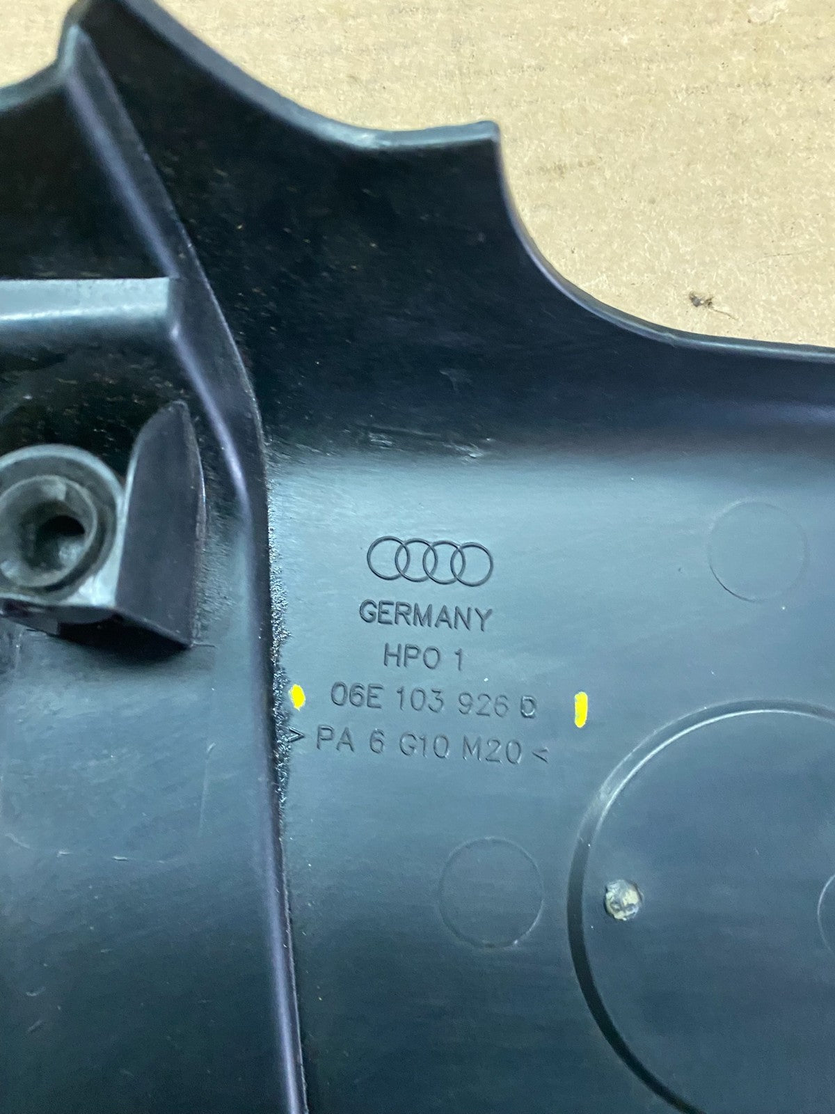 2007 - 2010 Audi A8l A8 D3 4.2L Engine Black Cover Trim 06E103926D OEM V7022 DG8