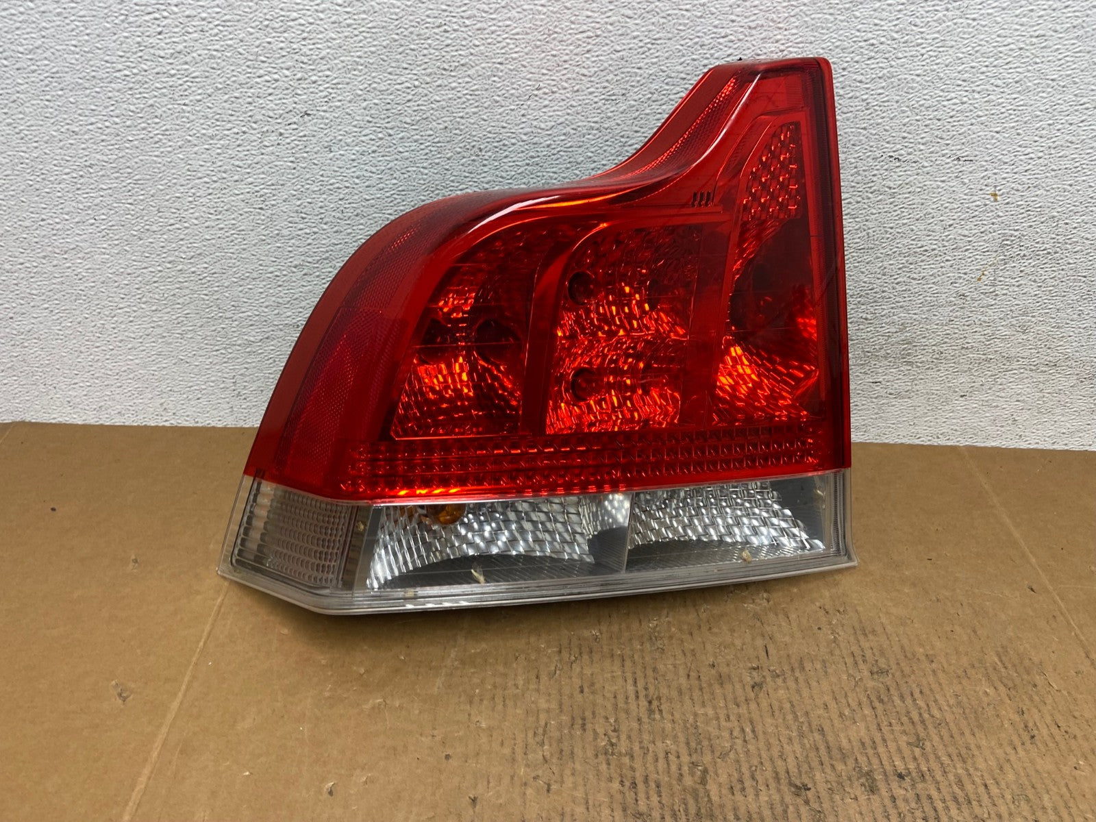 2005 to 2009 Volvo S60 Left Driver LH Side Tail Light AE1215 LK0