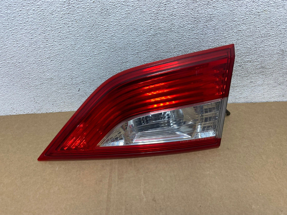 2011 - 2017 Nissan Quest Right Passenger Rh Side Inner Tail Light AF9920 LK0
