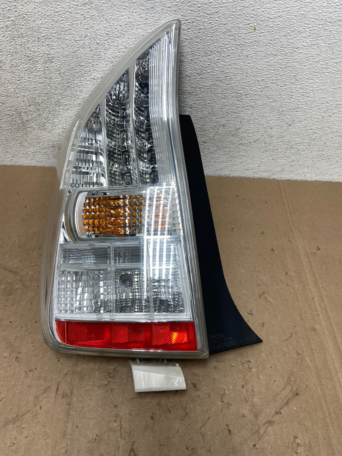 2010 2011 Toyota Prius Tail Light Left Driver LH Side AG5303 LK0