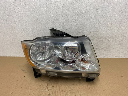 2011-2013 Jeep Grand Cherokee Right Passenger Halogen Headlight AE6505 DW0