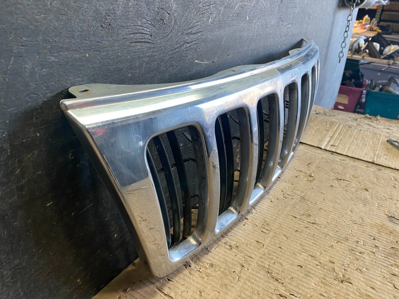 1999 to 2003 Jeep Grand Cherokee Front Upper Grill Grille Oem  x0070 DG2