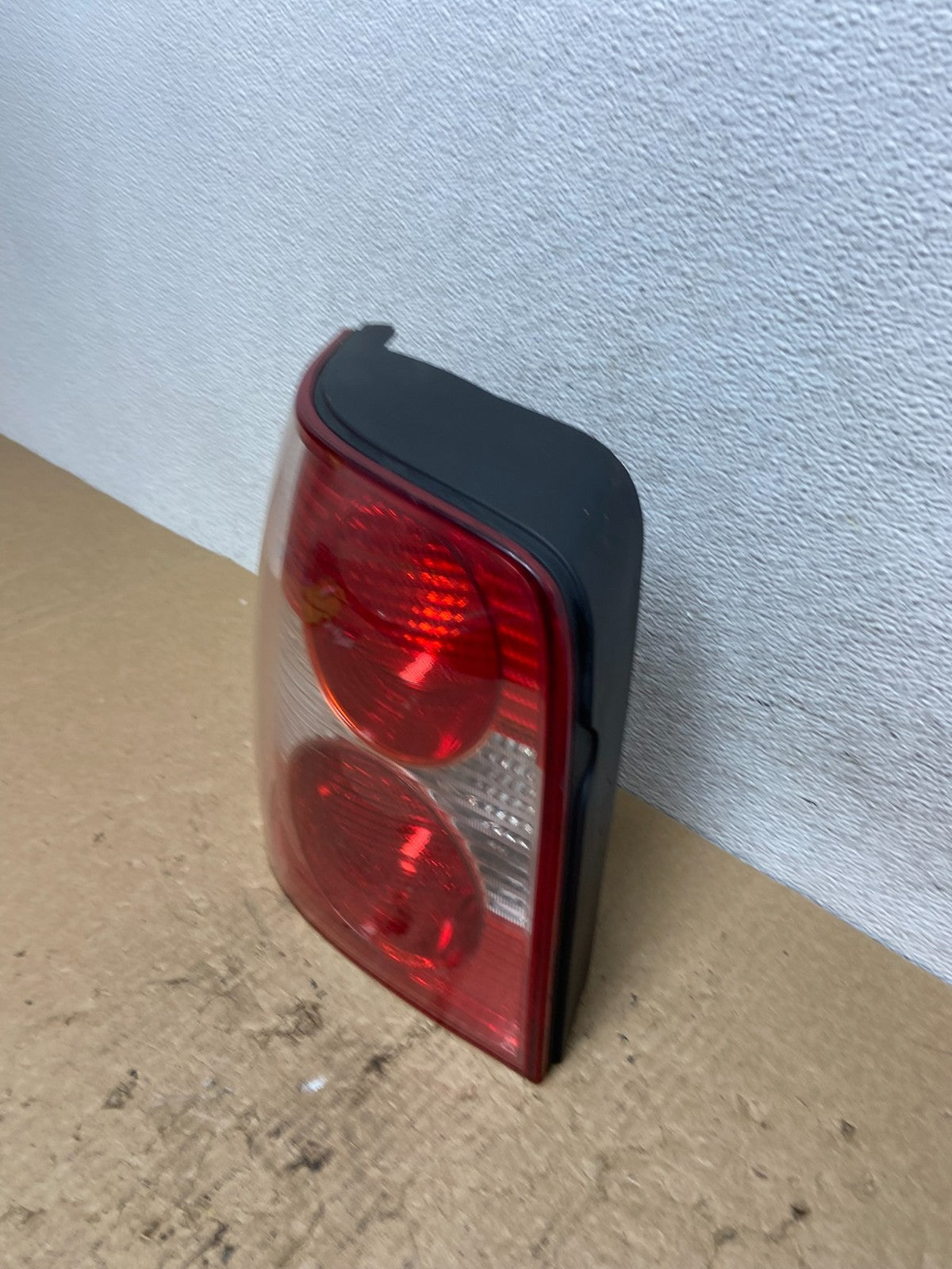 2000 to 2005 Volkswagen Passat B5 Wagon Left Driver Side Tail Light AF83571