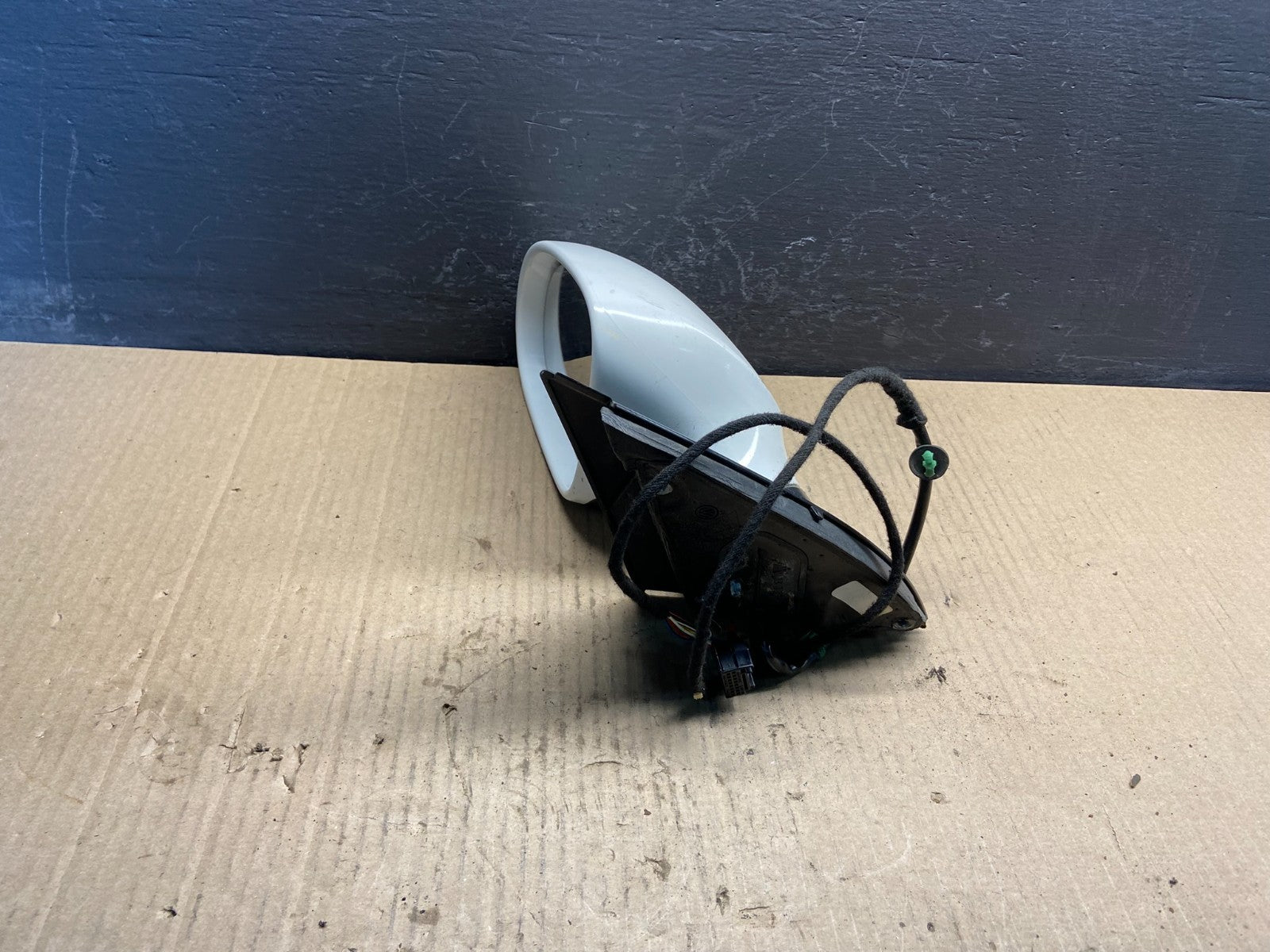 2006-2010 Volkswagen Passat Left Driver Turn Sgn View Door Mirror AC0546 MS3
