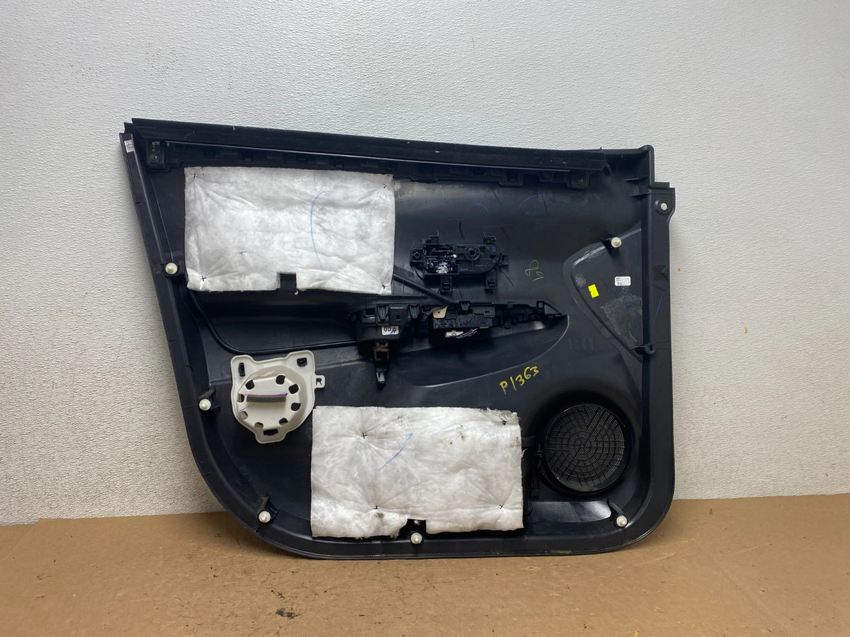 2018 2019 2020 Nissan Kicks Front Right Passenger Door Panel P1363 DG7