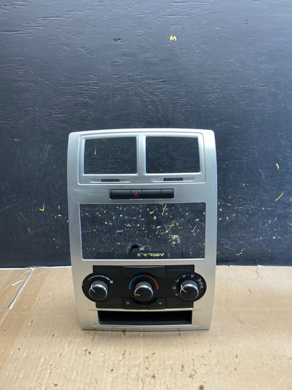 2008 - 2010 Dodge Charger Dash Climate Temperature Control Radio Bezel AB2255 DG0
