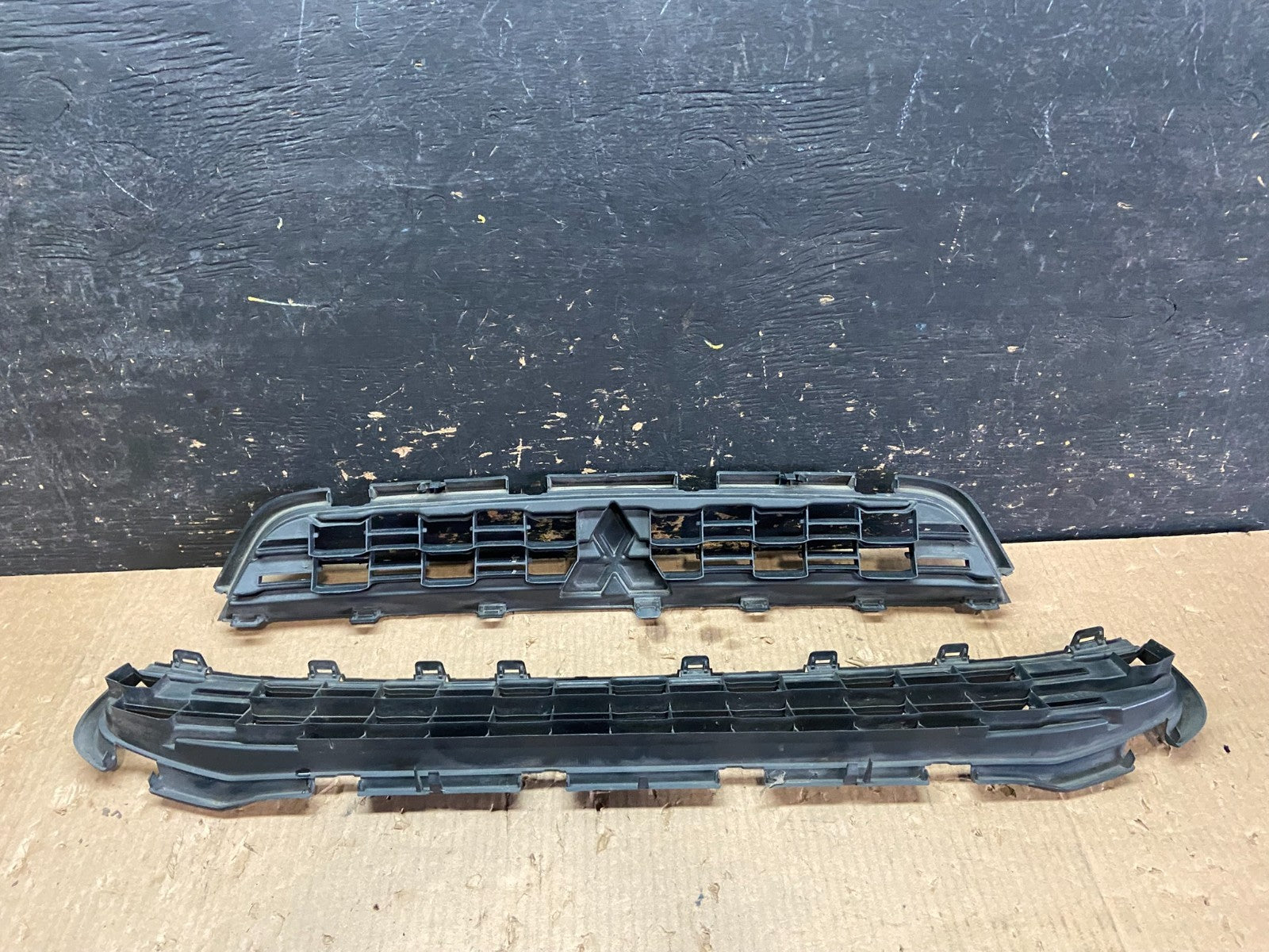 2013-2015 Mitsubishi Outlander Front Upper Lower Set Grille Z3244 DG3