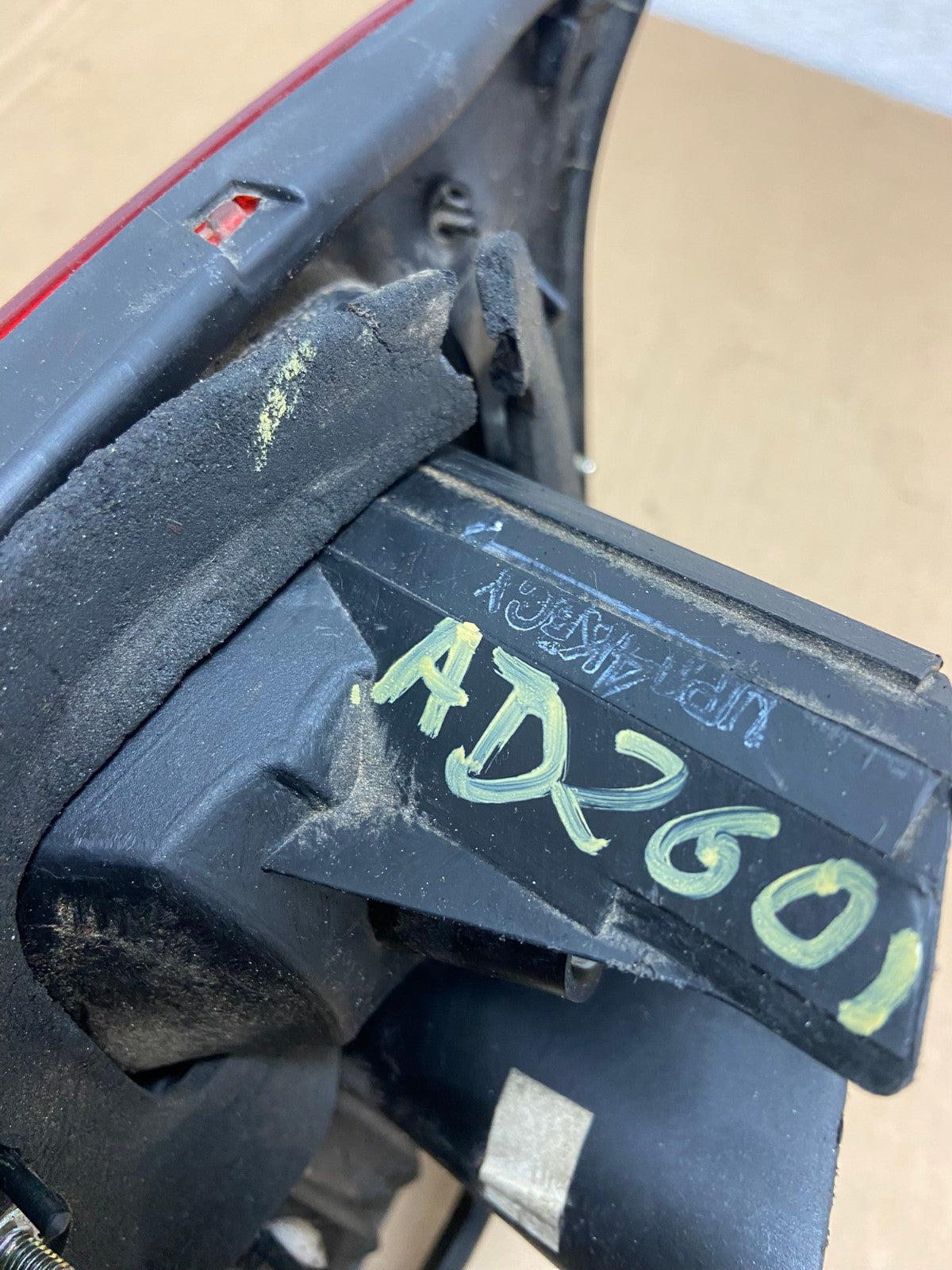 1999 2000 Honda Civic Sedan Left Driver LH Side Tail Light Inner AD2601 LK6
