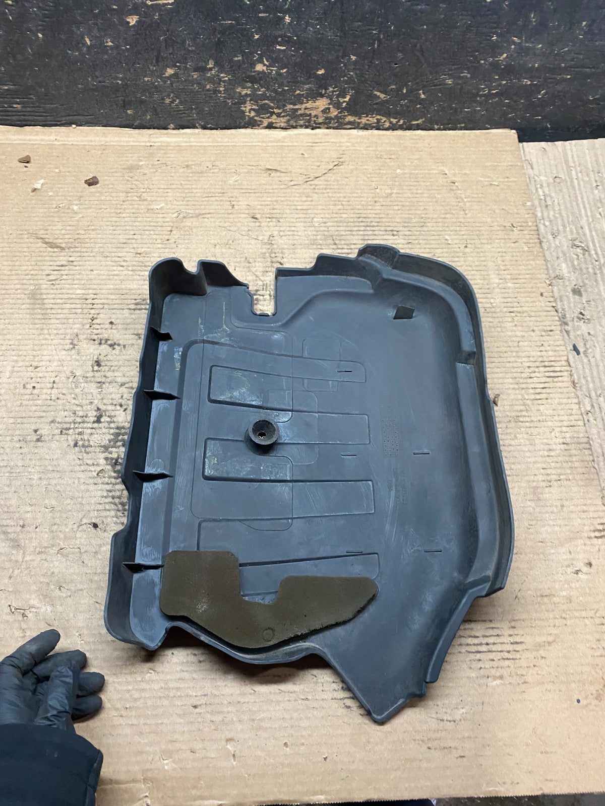 2008 to 2012 Chevrolet Malibu Engine Cover Plastic Motor Shield V9436 DG6