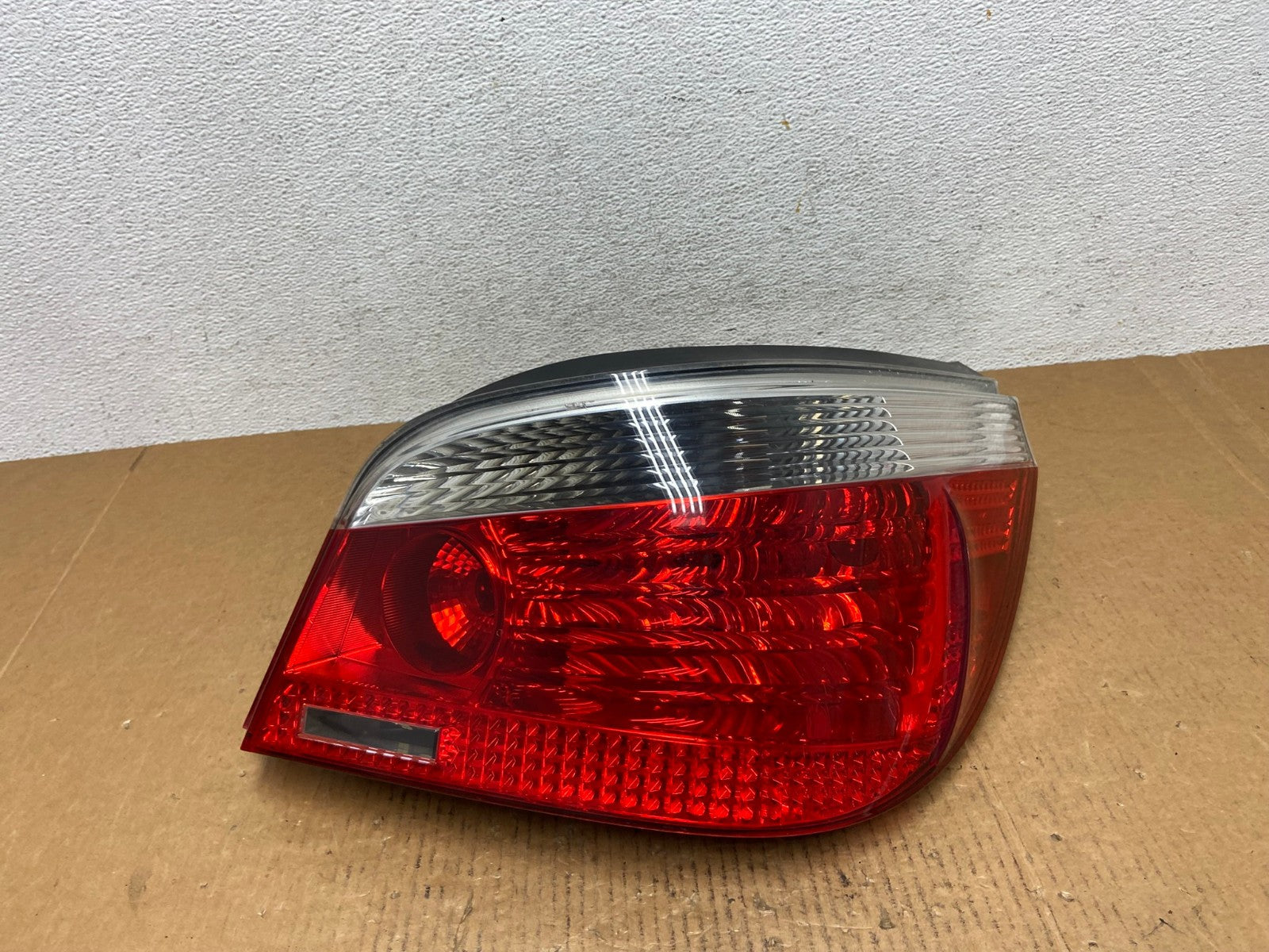 2004 - 2007 BMW 5 Series E60 Right Passenger RH Side Tail Light AE0411 LK0