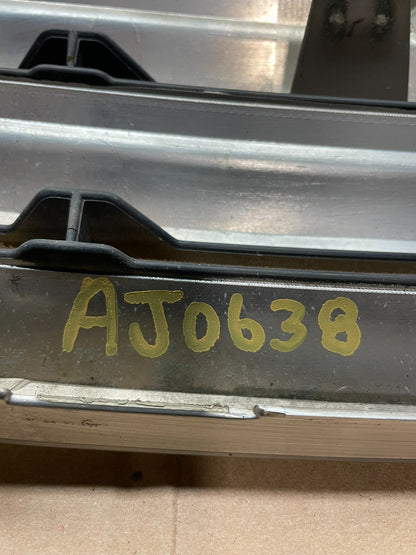 2011 to 2012 Toyota Avalon Front Upper Grill Grille AJ0638 DG5