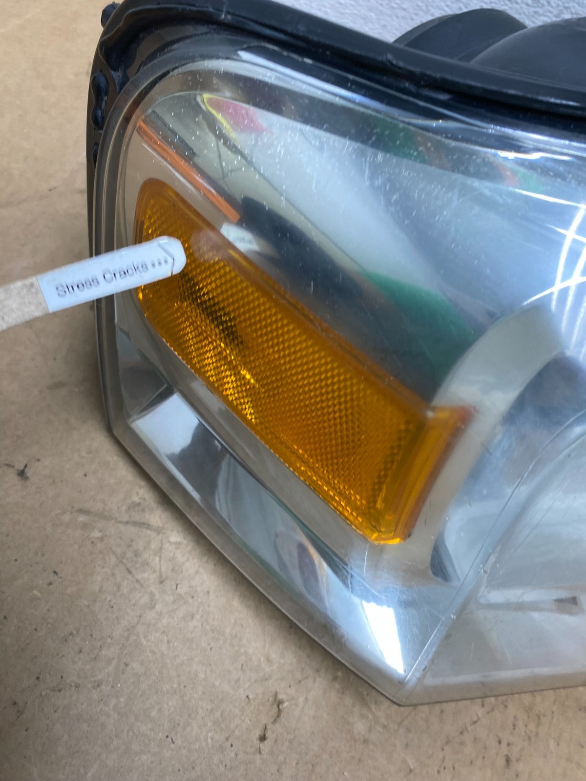 2007 to 2014 Ford Expedition Right Passenger RH side Headlight Halogen AE3164 DW4