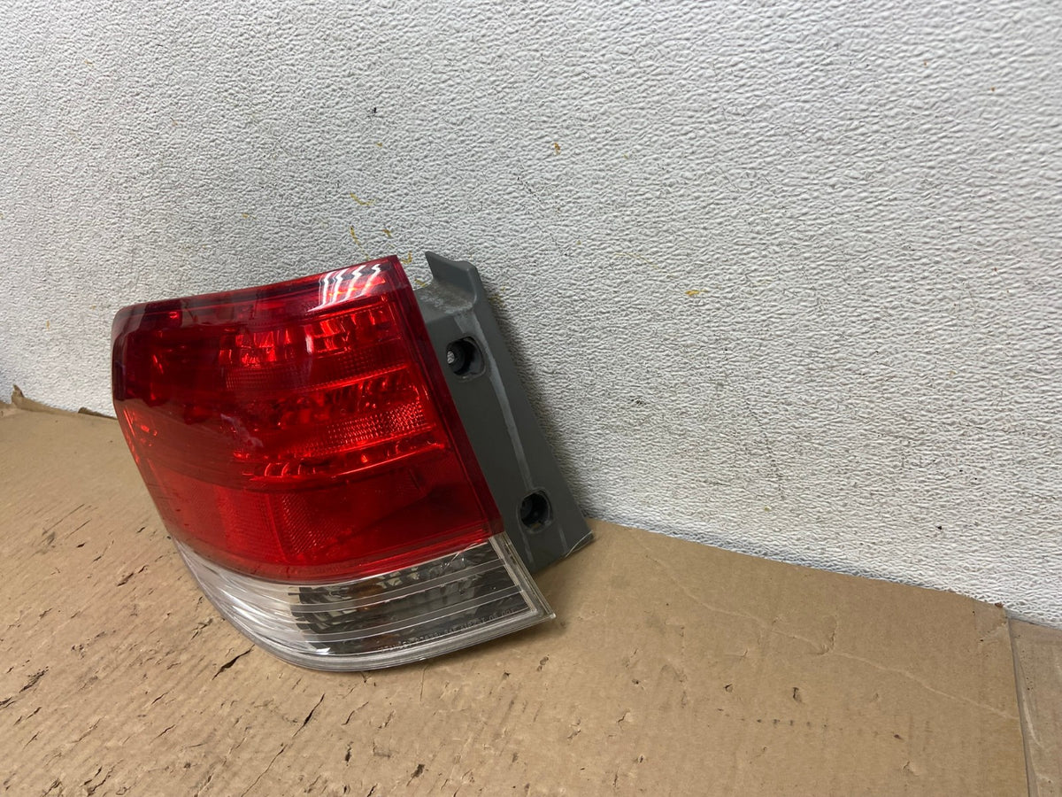 2008 2009 2010 Honda Odyssey Left Driver LH Side Tail Light AH2897 LK2