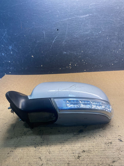 2007 to 2012 Hyundai Veracruz Left Driver View Turn Sgn Door Mirror AA0844 MS3