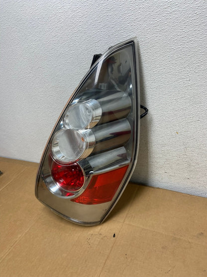 2006 2007 Mazda 5 Right Passenger RH Side Tail Light AD0723 LK1