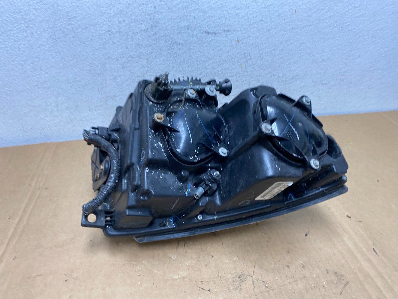 2008 to 2014 Cadillac CTS Right Passegner RH Side Xenon Headlight AD2767 DW8