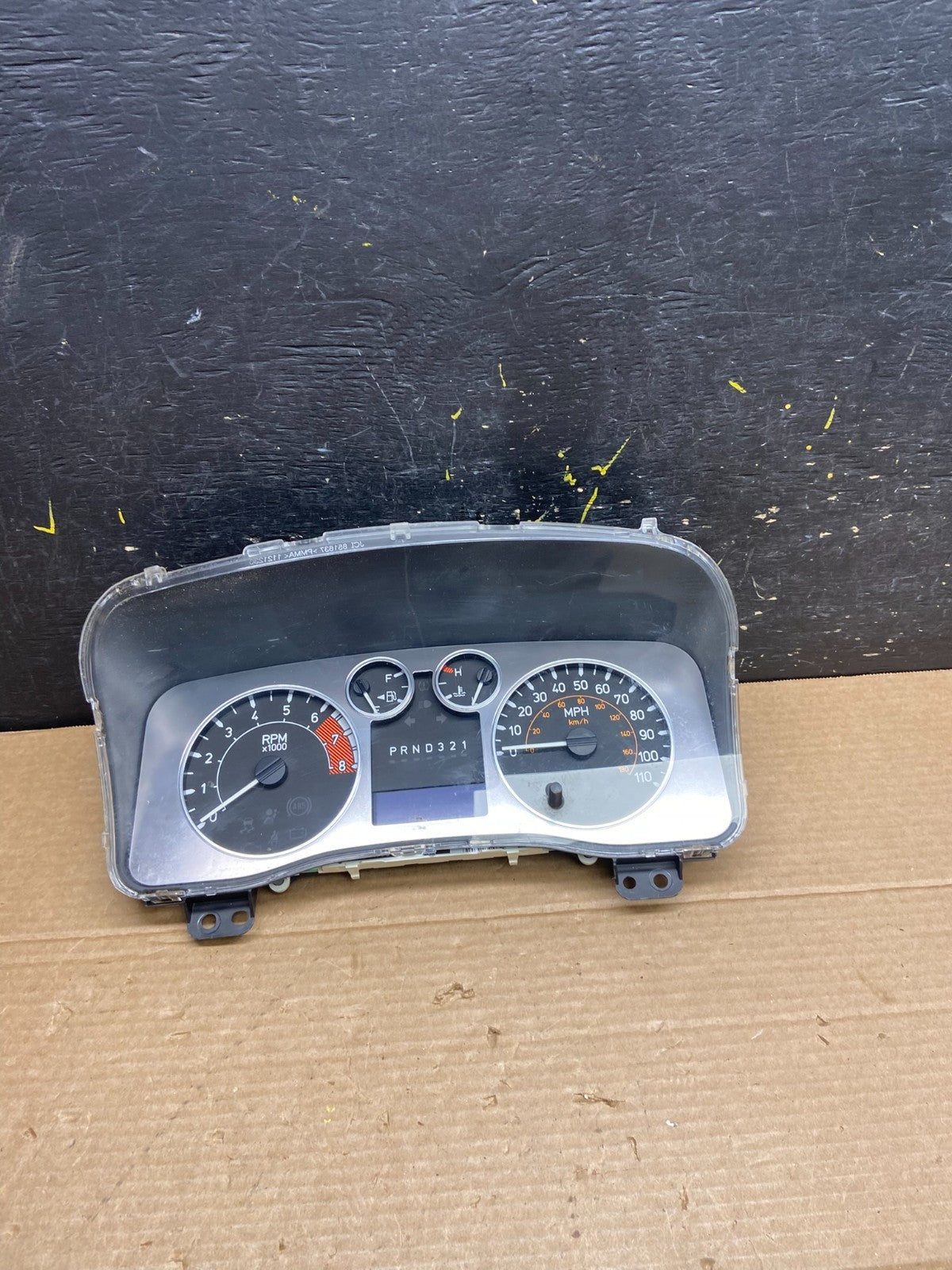2006 to 2010 Hummer H3 Dash Cluster Gauge Speedometer OEM W1671 DG0