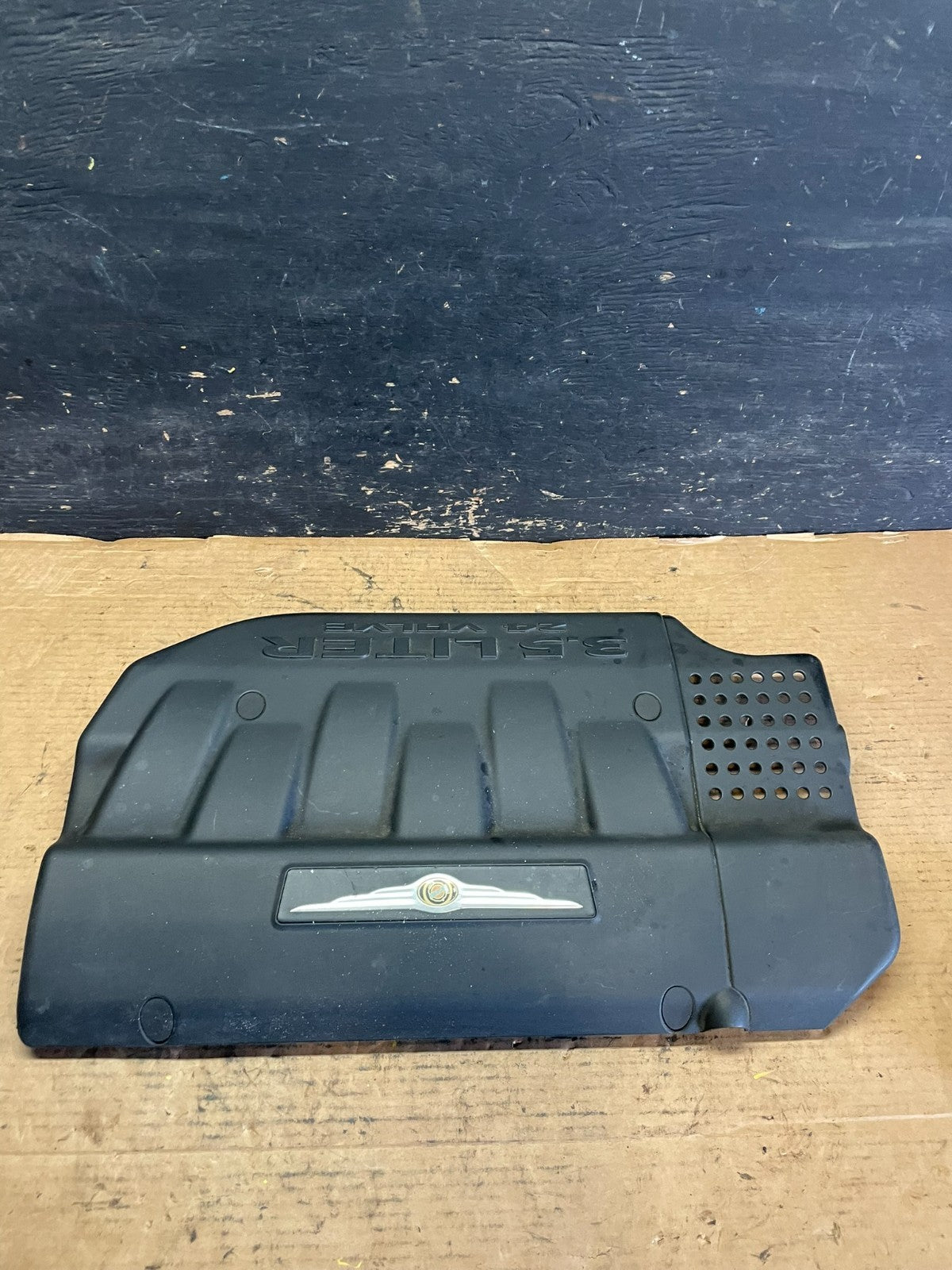 2004 2005 2006 Chrysler Pacifica 3.5L Engine Cover Motor OEM s1142 DG1