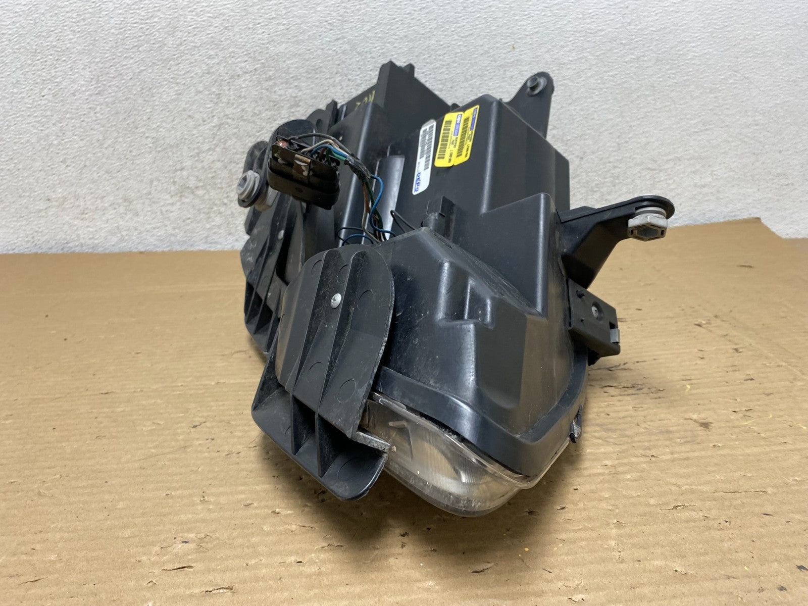2007 to 2012 Gmc Acadia Halogen Headlight Left Driver LH Side AG9102 DW6