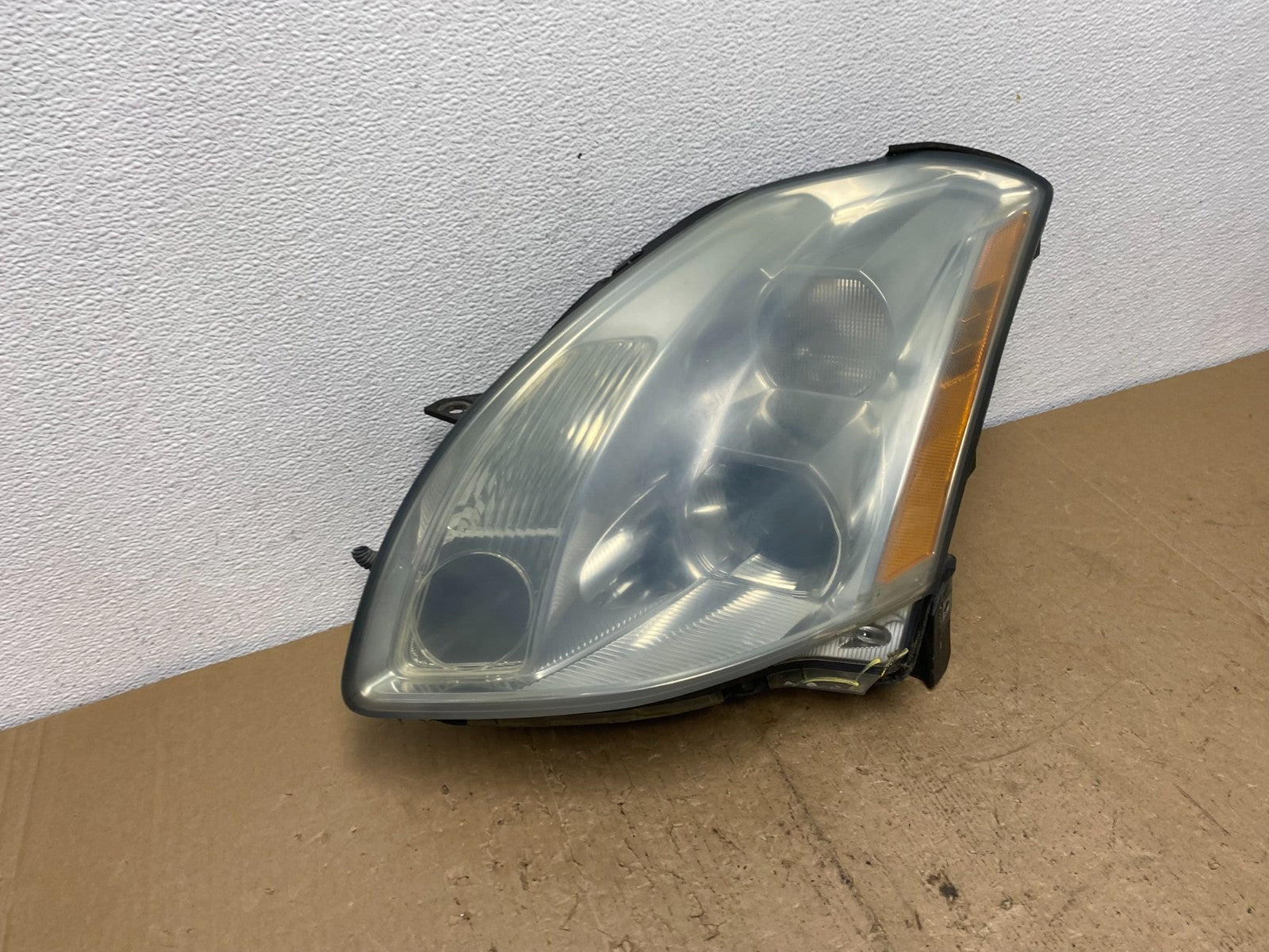 2004 to 2006 Nissan Maxima Left Driver Side Headlight Halogen AC6059 DW2