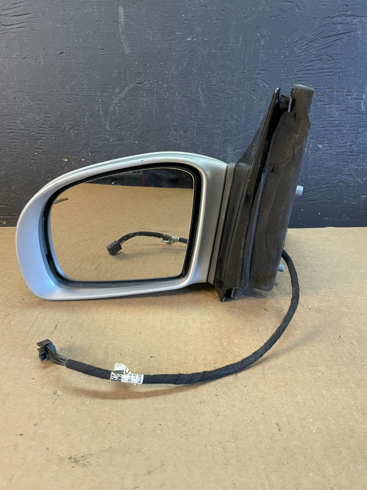 2006-2010 Mercedes-Benz R-Class R350 R500 Left Driver Door Mirror AD0008 DW4