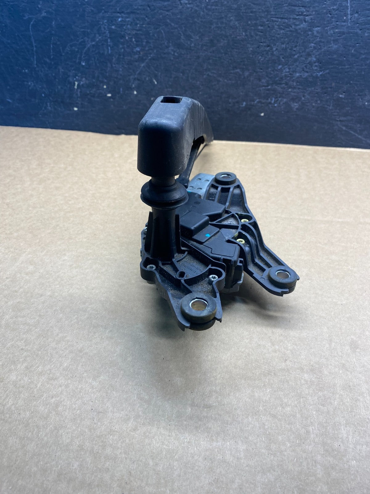 2020 to 2023 Ford Explorer Rear Windshield Wiper Motor AF4214 DW4