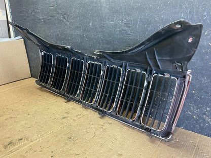 2005 2006 2007 Jeep Grand Cherokee Front Upper Grill Grille OEM z8137 DG10