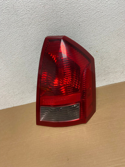 2005 2006 2007 Chrysler 300 Right Passenger Rh Side Tail Light AD4134 LK0