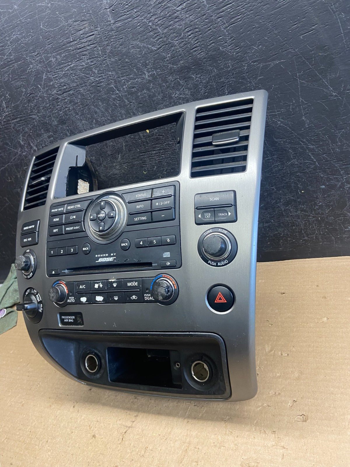 2008 to 2012 Nissan Armada Bose Radio CD Player A/C Climate Control OE ah5372 DG5