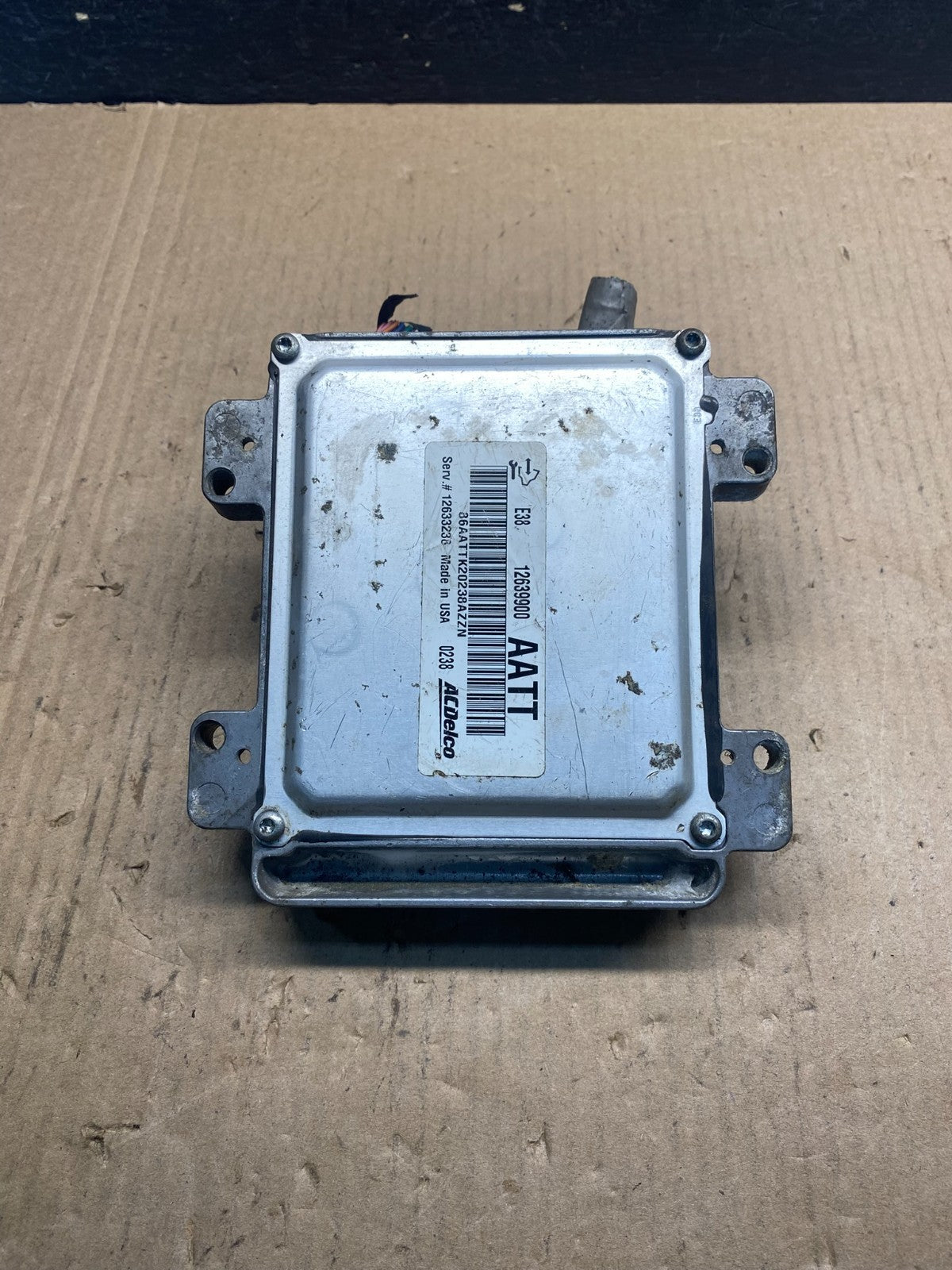 2010-2014 Chevrolet Yukon Tahoe Suburban Engine Control Module ECM ECU AE6401 DW1