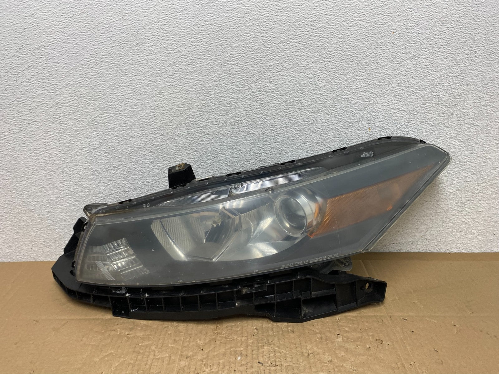 2008 to 2012 Honda Accord Coupe Left Driver LH Side Headlight OEM AC3874 DW0