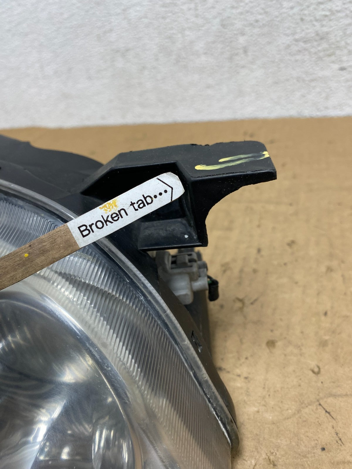 Sedan 2000 2001 Nissan Altima Headlight Right Passenger RH AD3176 DW3