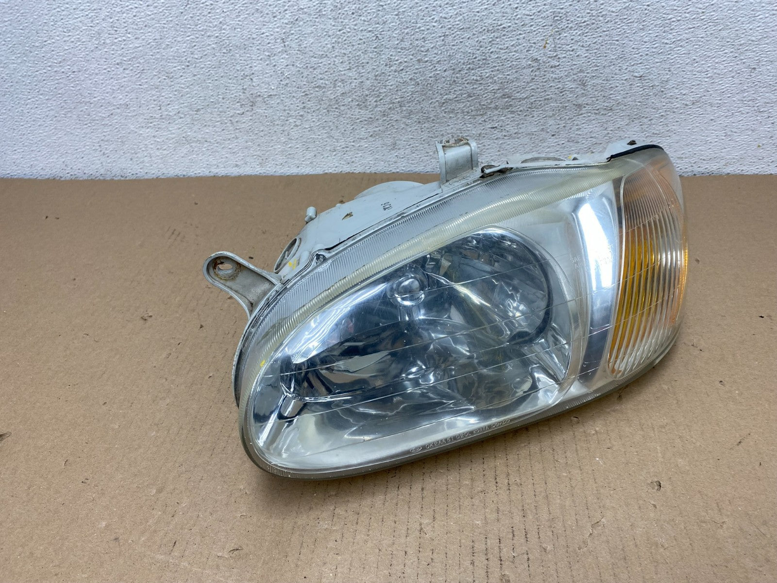 1998 to 2001 Kia Sephia Left Driver LH Halogen Headlight AF3089 DG2