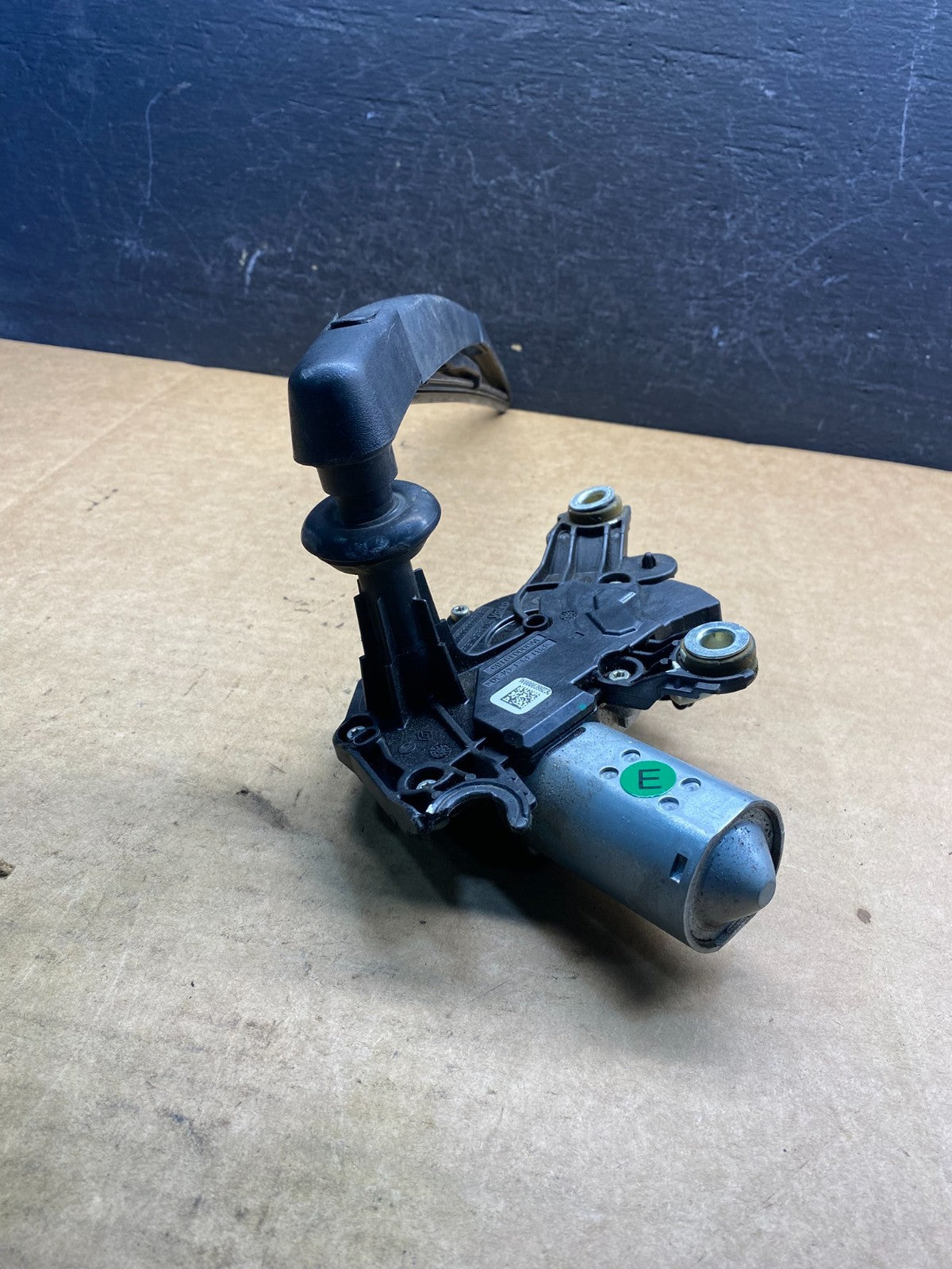 2017 to 2021 Nissan Rogue Rear Windshield Wiper Motor AD7512 DG4