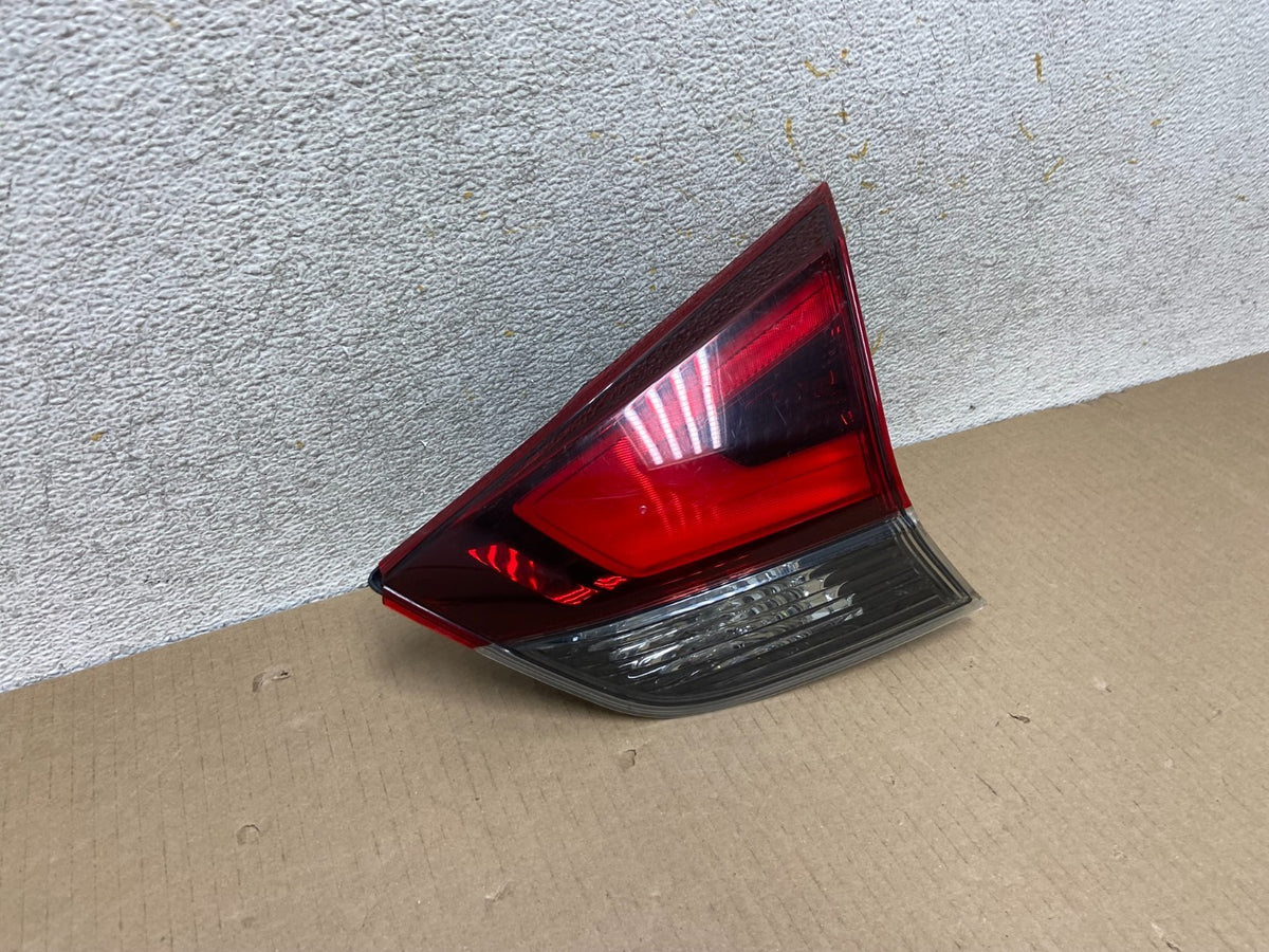 2017 - 2020 Nissan Rogue Inner Right Passenger RH Side Tail Light AI9457 LK2