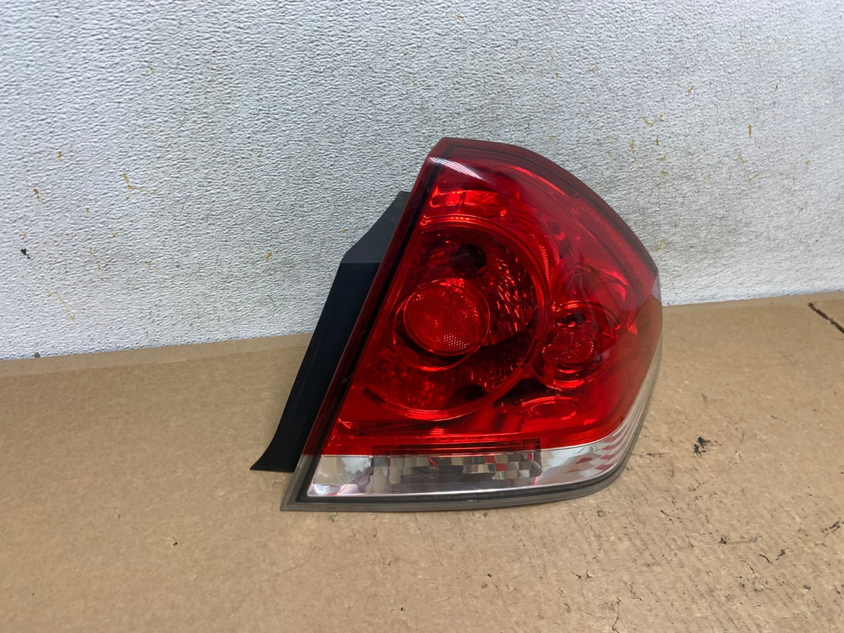 2006 - 2012 Chevrolet Impala Tail Light Right Passenger RH Side AI3523 LK2