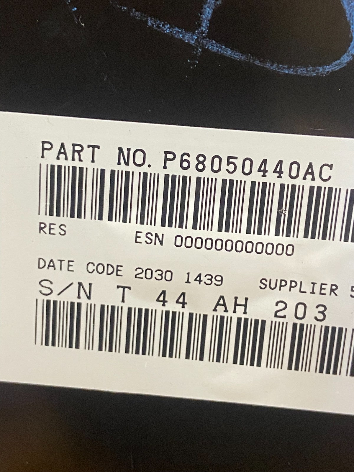 2009 to 2013 Volkswagen Routan Radio CD Player MY GIG Screen ae2424 DG6