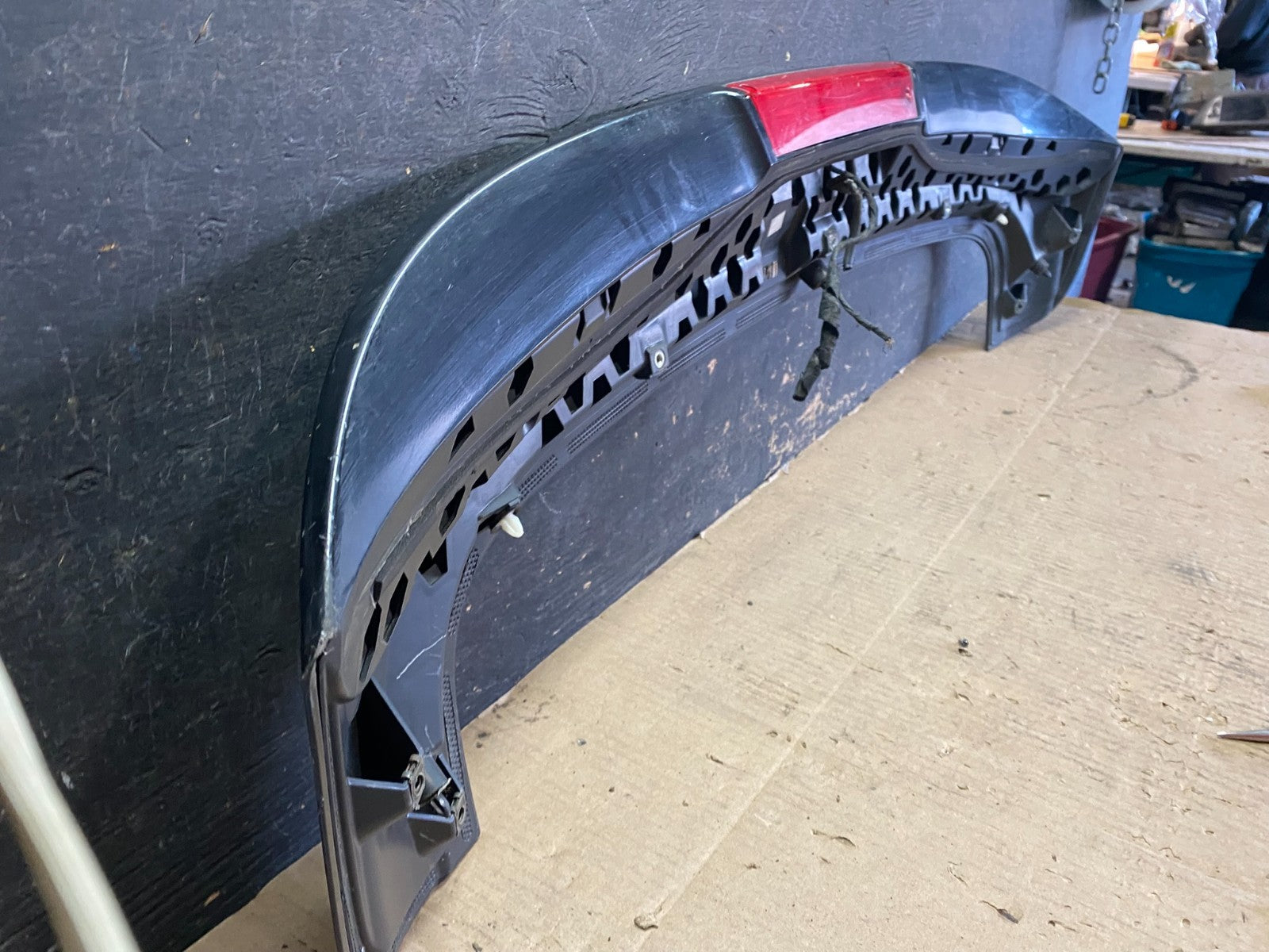 2012 to 2017 Ford Focus SE 4DR Hatchback Trunk Lid Spoiler Wing OEM u6452 DG9