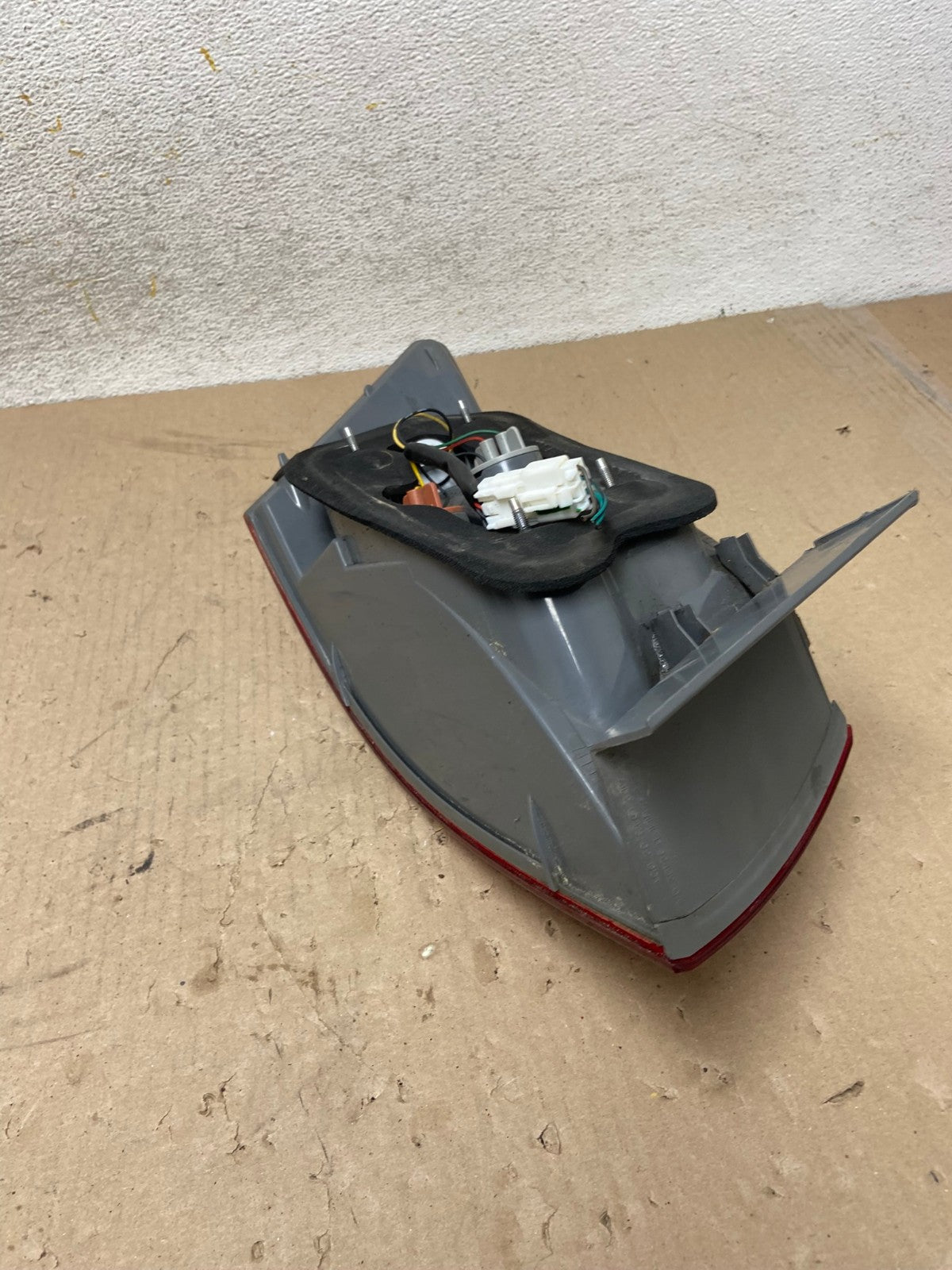 2009 to 2010 Hyundai Sonata Right Passenger Side Tail Light AH6857 LK4