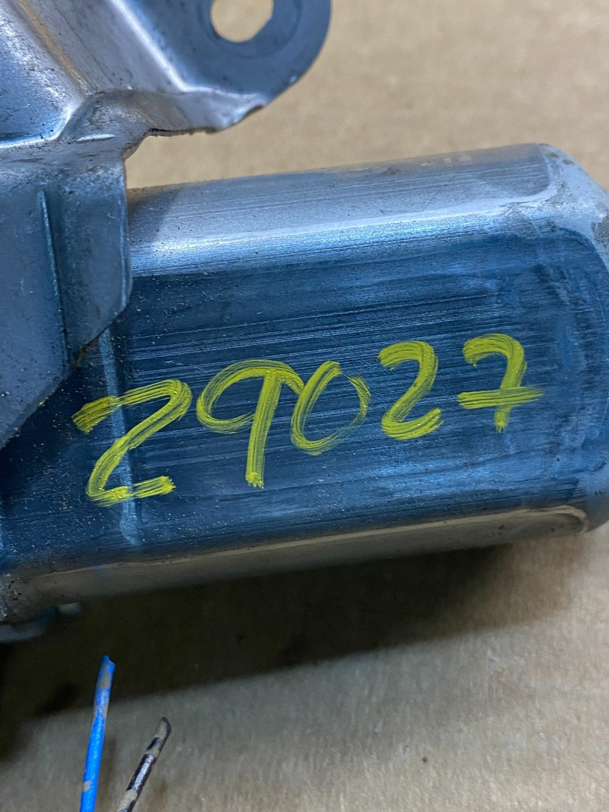 2006 to 2005 Mazda 5 Windshield Rear Wiper Motor Z9027 DG6