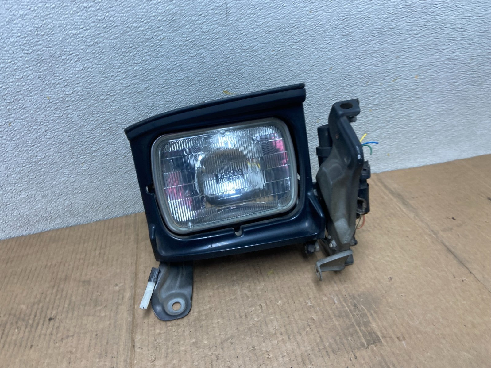 1988 to 1991 Toyota Corolla Coupe AE92 SR5 GTS Right Side Headlight AA62630