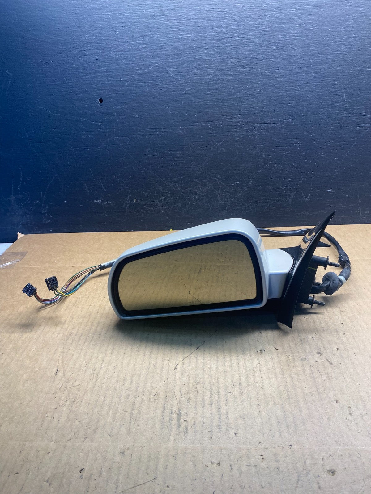 2005 to 2011 Cadillac STS Left Driver LH View Door Mirror AC2867 DW5
