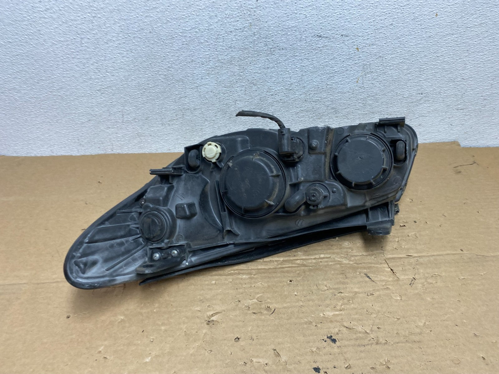 2007 2008 2009 2010 Hyundai Elantra Right Passenger Side Headlight AD4088 DW6