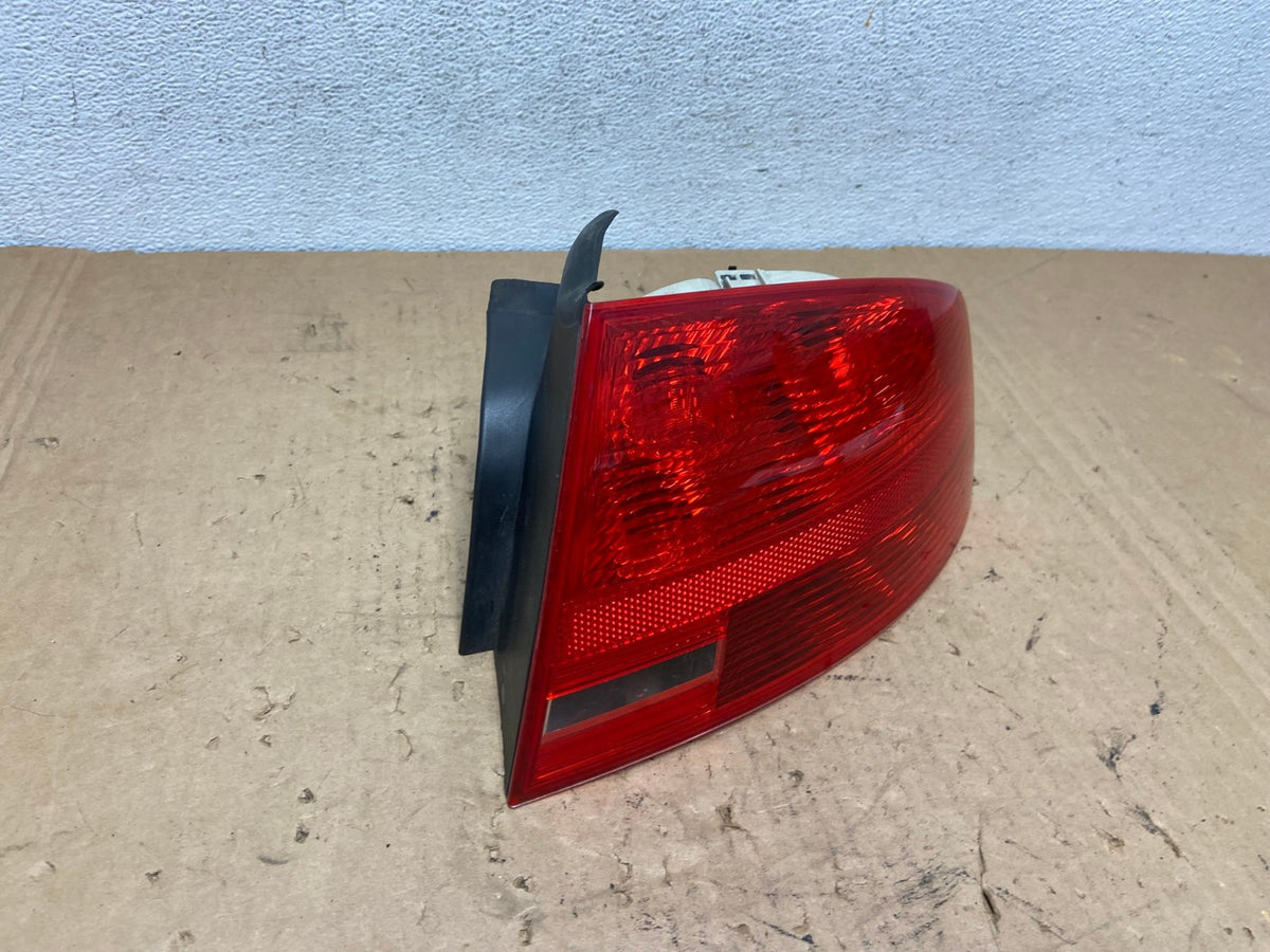 2006 2007 2008 Audi A4 Sedan Right Passenger Rh Side Tail Light AD3093 LK2